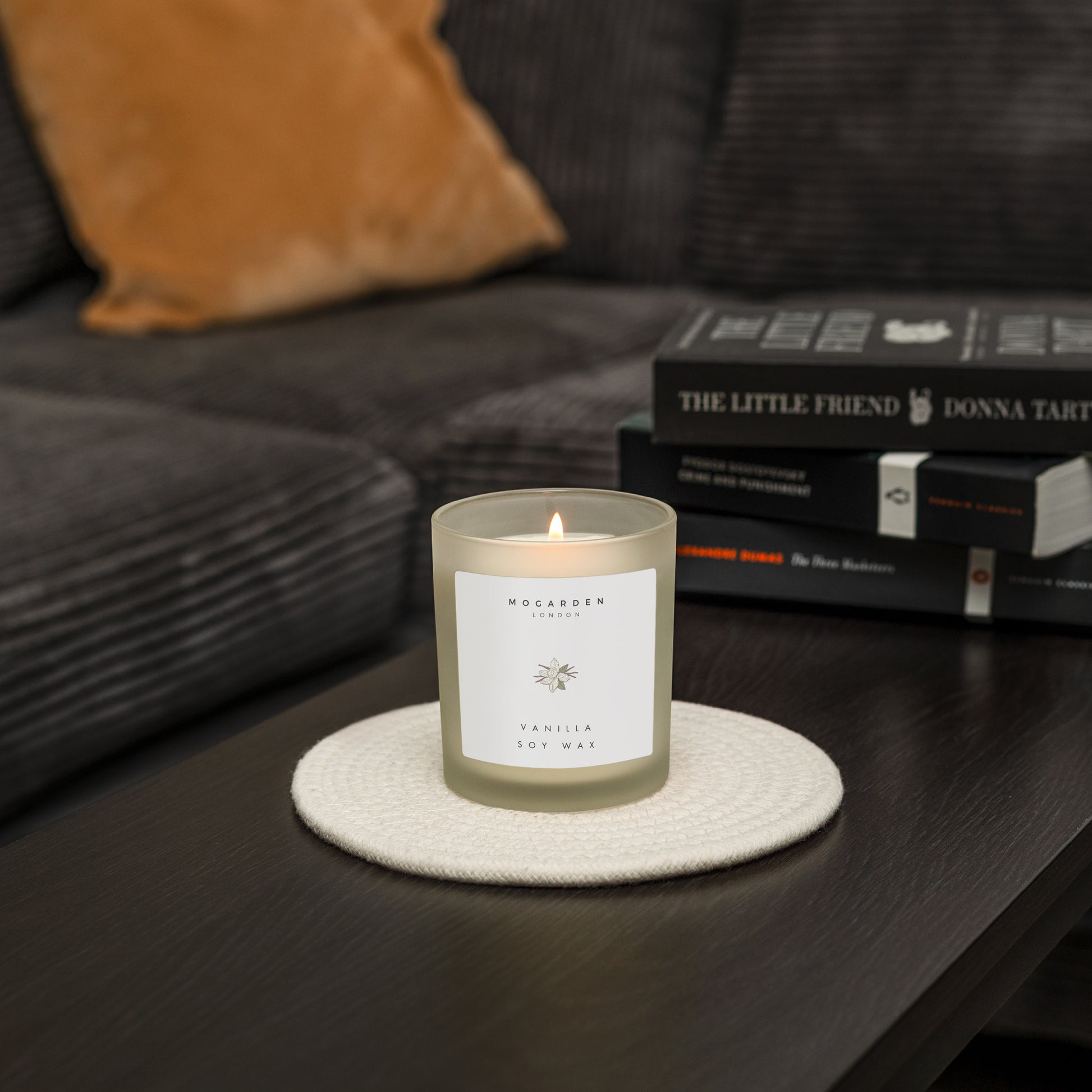 Luxury Vanilla Scented Candle - Perfect Gift for Men & Women